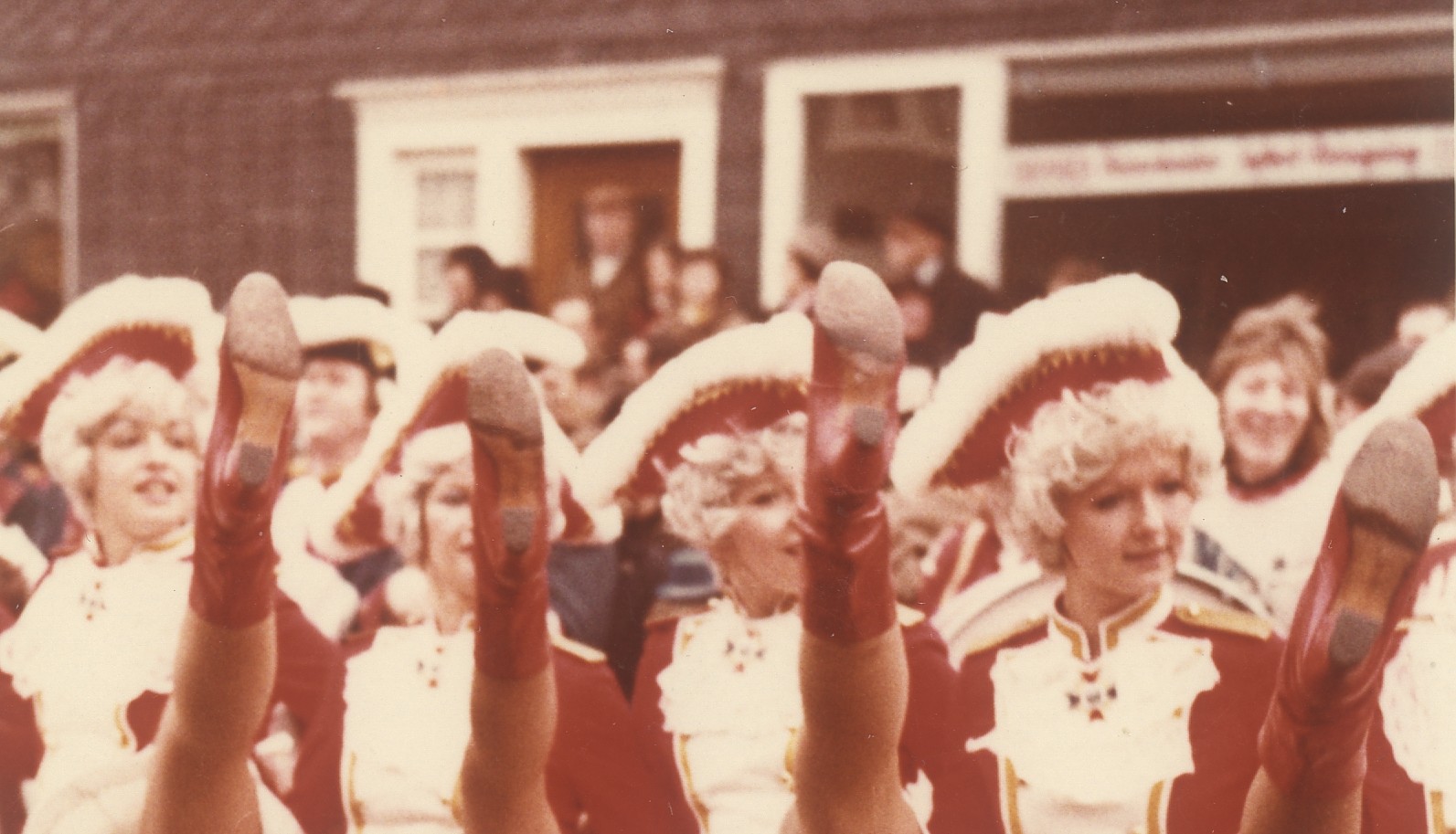 BatchPict0066 cr.jpg