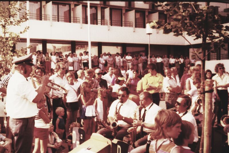 Datei:1000Jahrfeier Musik Rathauspark.jpg