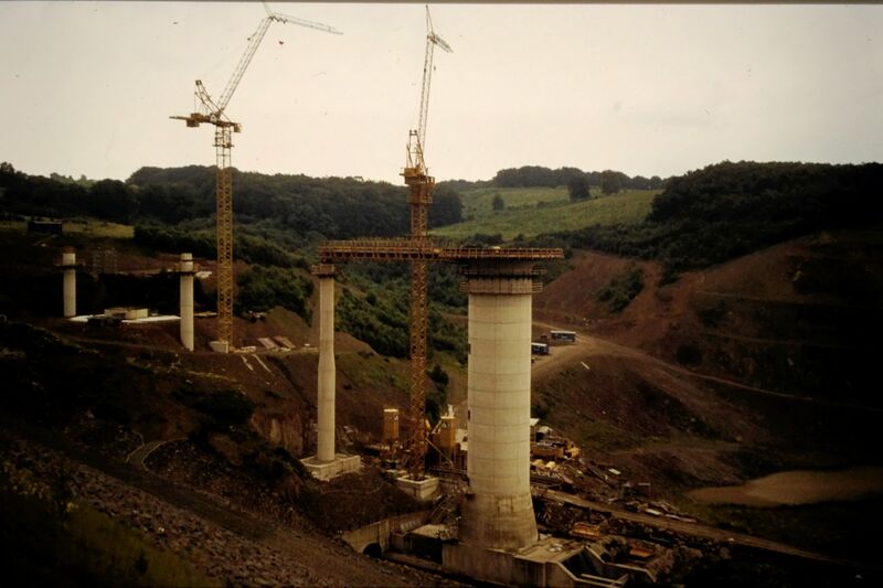 Datei:Bauarbeiten Große Dhünntalsperre 1982.jpg