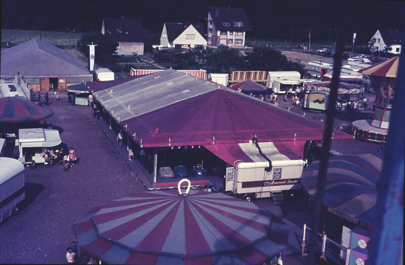 Datei:Kirmes BalkerAue.jpg