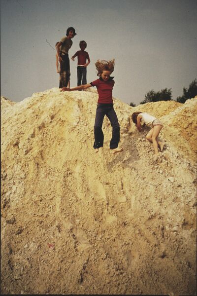 Datei:1979 07 11 Sandberge SabineSpringt.jpg