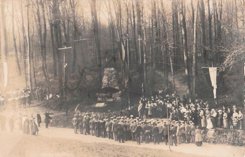 Datei:Historisches005 Kriegsdenkmal Roderbirken bisCa1963-64.jpg