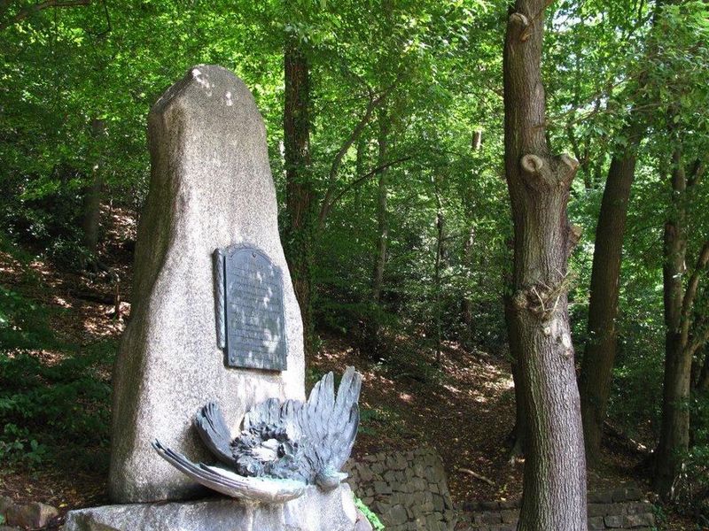 Datei:2010-Denkmal Oskar Erbsloeh Balken (16).jpg