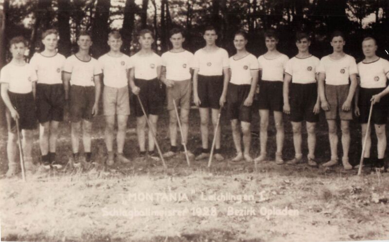 Datei:1928 DJK MontaniaLeichlingen Schlagballmeister.jpg