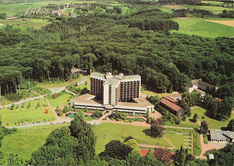 Datei:Leichlingen Luftaufnahme007 KlinikRoderbirken.jpg