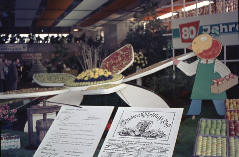 Datei:1976 Obstmarkt.jpg