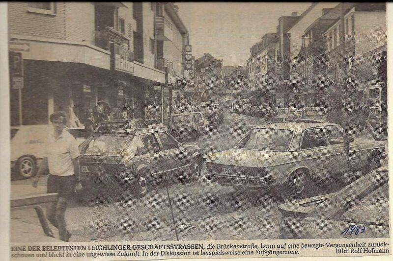 Datei:1983 Ztg Brückenstraße sehrBelebt.jpg
