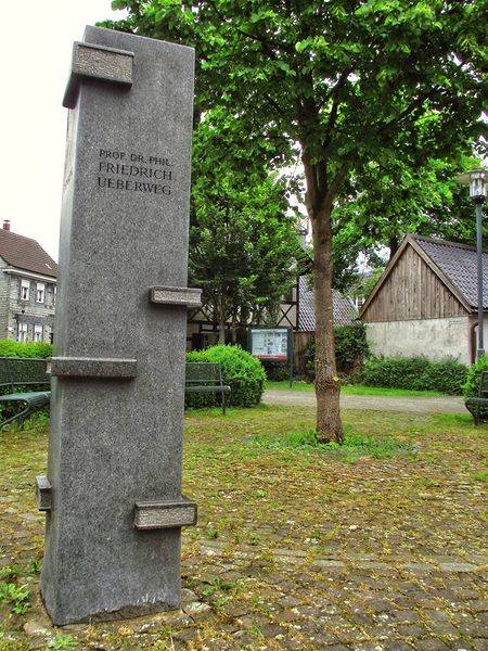 Datei:Ueberweg Stele.jpg