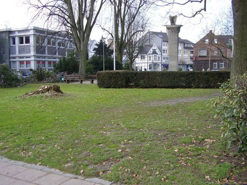 Datei:Busbahnhof Leichlingen Bild5.jpg