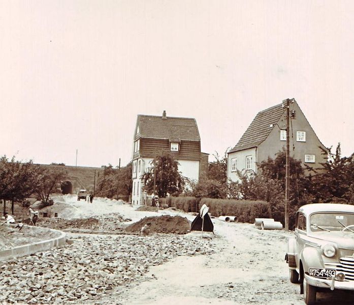 Datei:50 Moltkestrasse Ausbau vor 1950.jpg