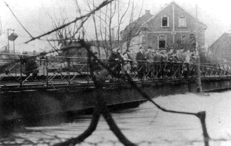 Datei:Wupperbruecke 1909 Hochwasser.jpg