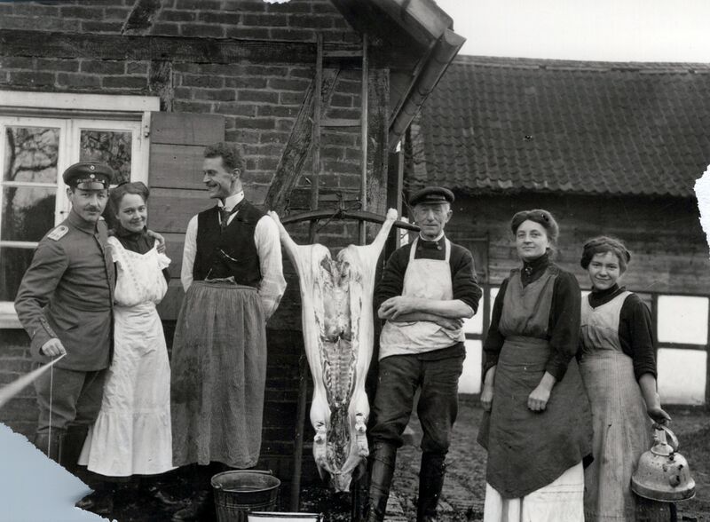 Datei:WWI Schlachtfest beiKoltershäuschen.jpg
